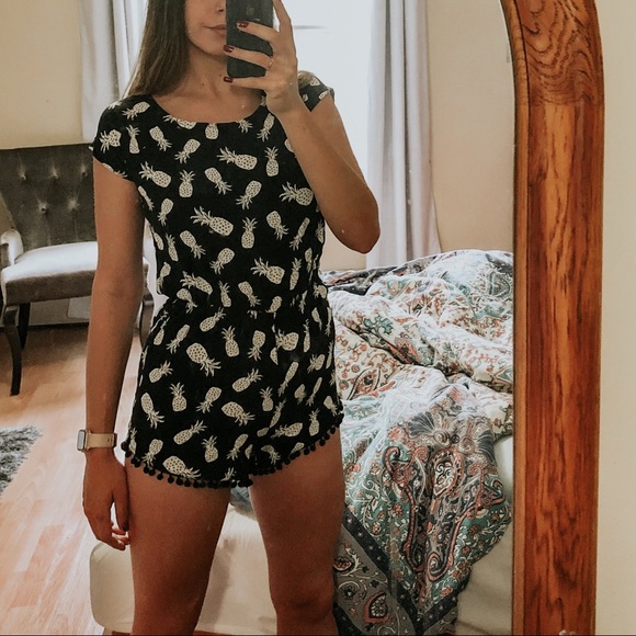 Pineapple Romper Black/White Cut-Out Back - Picture 5 of 7